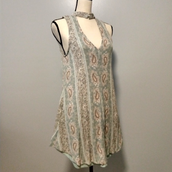 Deep V-Neck Blouse - Picture 5 of 8